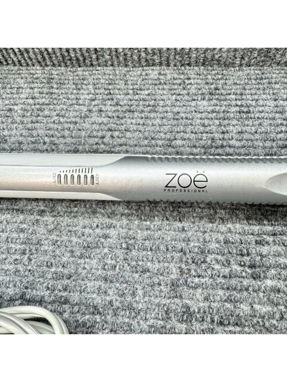Zoe Professional Flat Iron Hair Straightener 1” 230-430F Silver White ZPRO0803